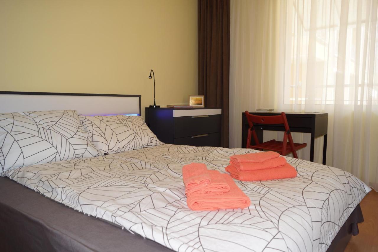 Spacious 2Bdr - Free Parking - Walk Everywhere - 300 Mbps Wifi Varna Exteriér fotografie